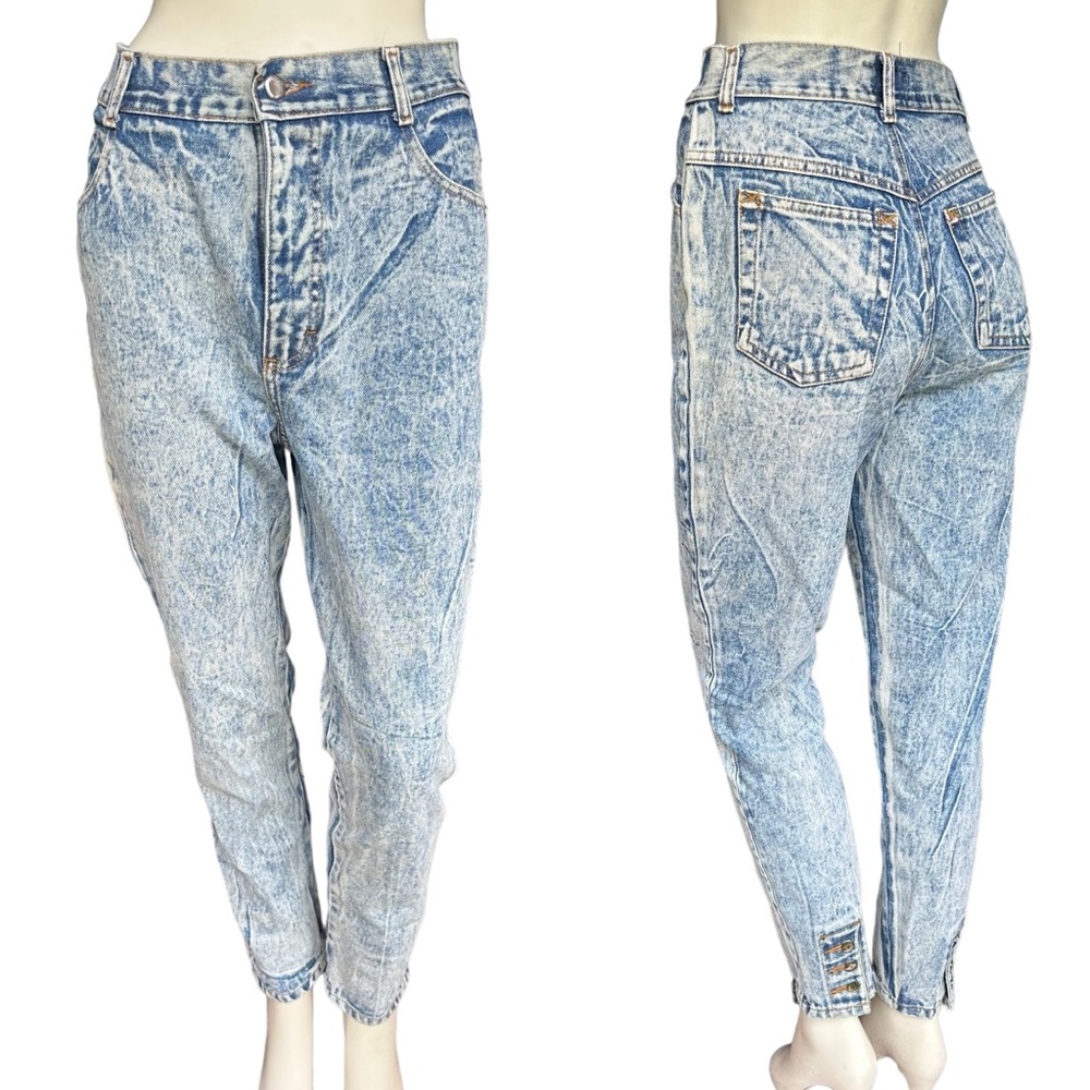 Vintage 80s Acid Wash Tapered Leg High Rise Jeans with Button Trim Detail 11 JR
